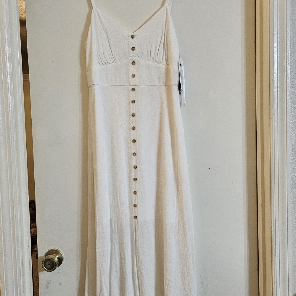 Elegant White Button-Down Maxi Dress